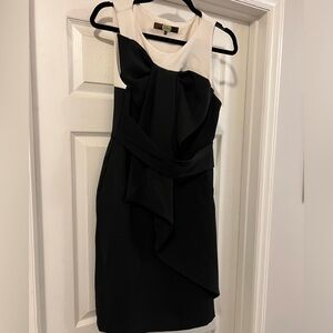 Eva Franco size 6 dress with cute bow like drape at front! EUC $60